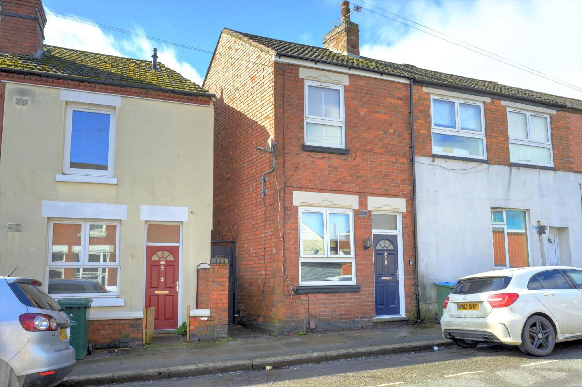 4 Bedrooms Homely House With Garden- Sleeps 9 Comfortably With 6 Comfortable Beds, Free Street Parking, Business Travellers, Contractors, & Holiday-Goers, Coventry, Near All Major Transport Links In Coventry And Motorway ภายนอก รูปภาพ